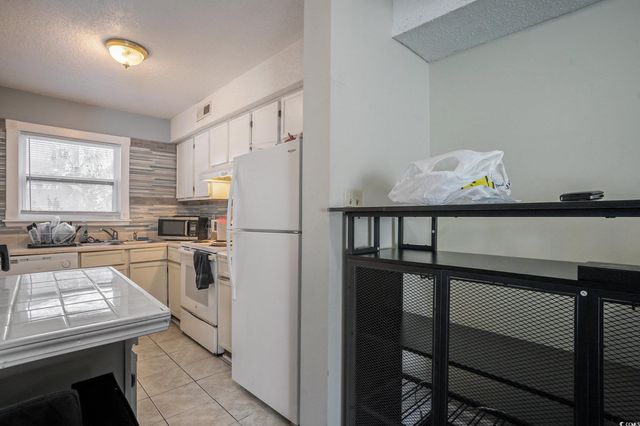 601 38th Ave N Apt E2, Myrtle Beach, SC 29577