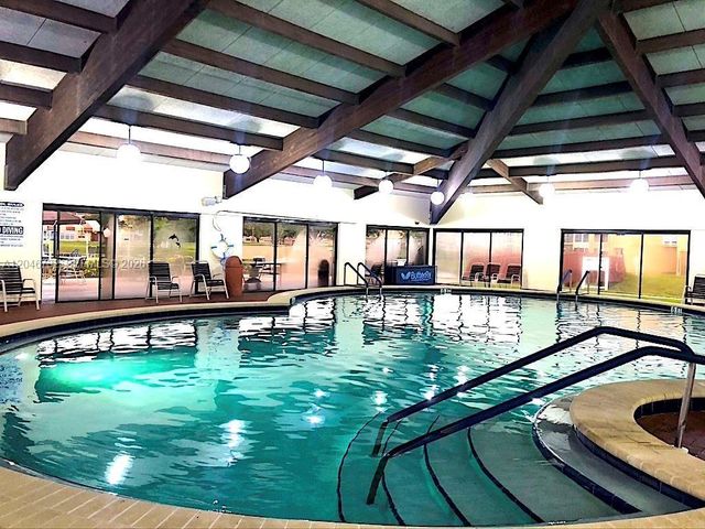 9101 Sunrise Lakes Blvd 202, Sunrise, FL 33322