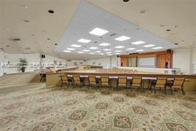 9101 Sunrise Lakes Blvd 202, Sunrise, FL 33322