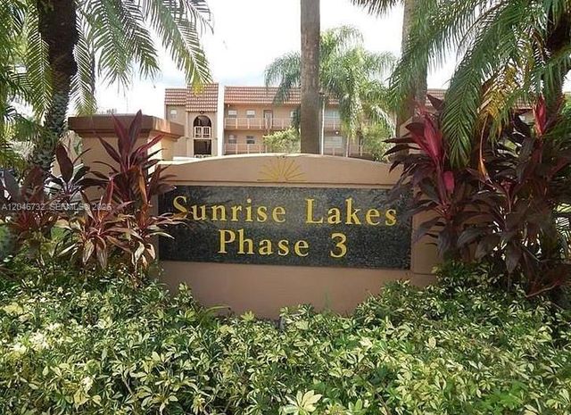 9101 Sunrise Lakes Blvd 202, Sunrise, FL 33322