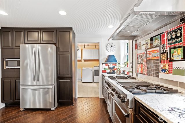 17615 Irwin Street SW, Rochester, WA 98579