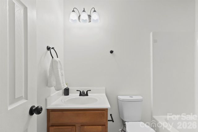 2440 Reid Oaks Drive, Charlotte, NC 28208