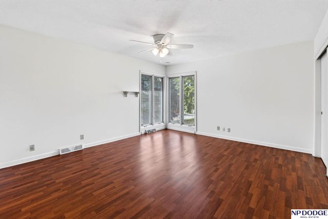 805 Leawood Drive, Omaha, NE 68154