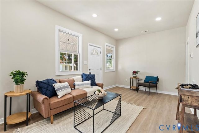 507 N 5th Ave, Hopewell, VA 23860