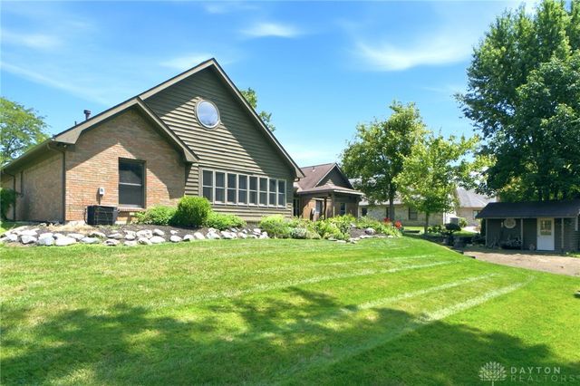 3955 Maple Grove Lane, Beavercreek, OH 45440
