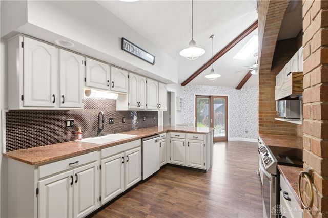 3955 Maple Grove Lane, Beavercreek, OH 45440