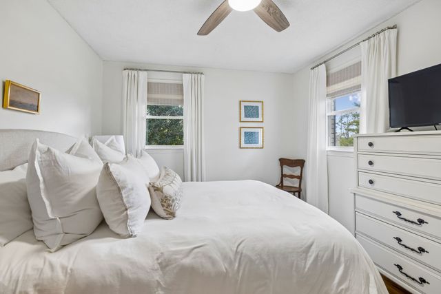 517 Adamwood Dr, Nashville, TN 37211