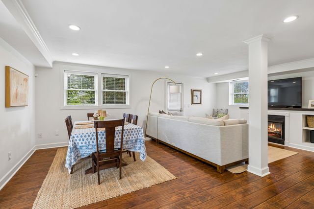 517 Adamwood Dr, Nashville, TN 37211