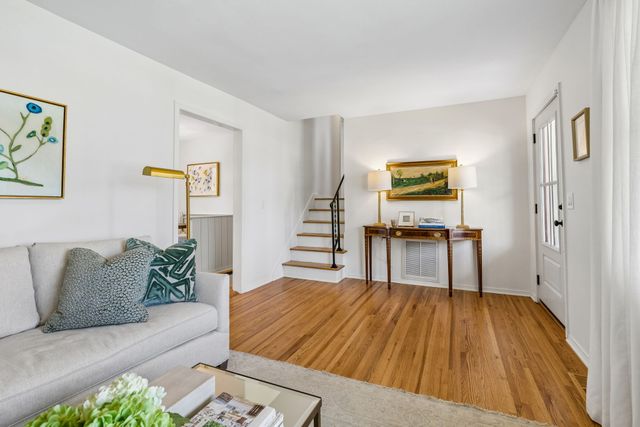 517 Adamwood Dr, Nashville, TN 37211