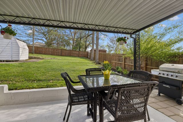 517 Adamwood Dr, Nashville, TN 37211