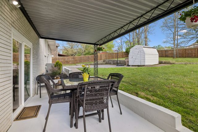 517 Adamwood Dr, Nashville, TN 37211