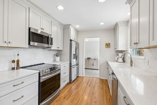 517 Adamwood Dr, Nashville, TN 37211