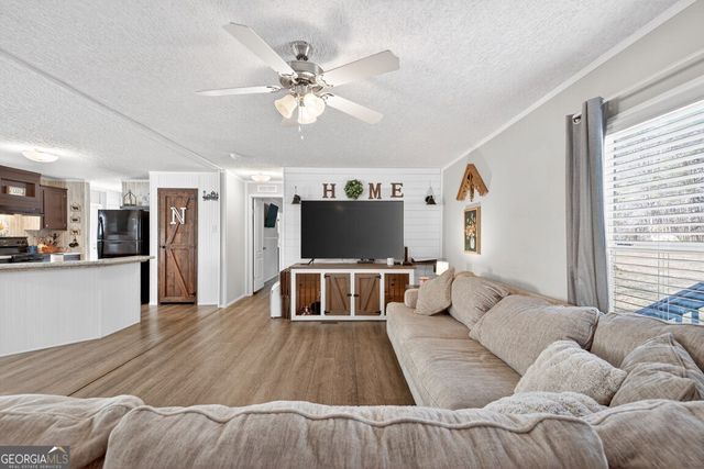 818 Dean Mountain Road, Cleveland, GA 30528