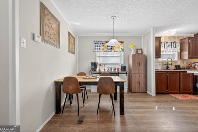 818 Dean Mountain Road, Cleveland, GA 30528