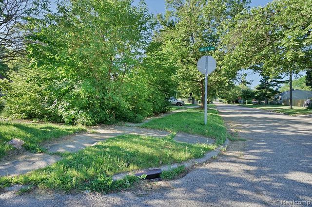 4201 Brunswick Avenue, Flint, MI 48507