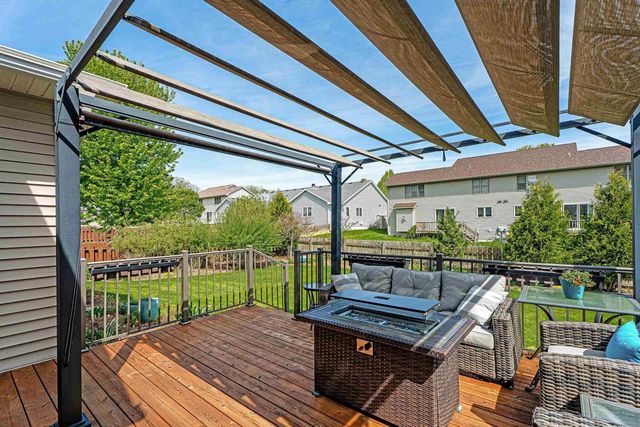 6614 CARLTON Drive, Madison, WI 53718