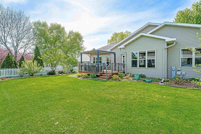 6614 CARLTON Drive, Madison, WI 53718