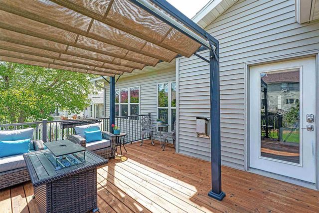 6614 CARLTON Drive, Madison, WI 53718