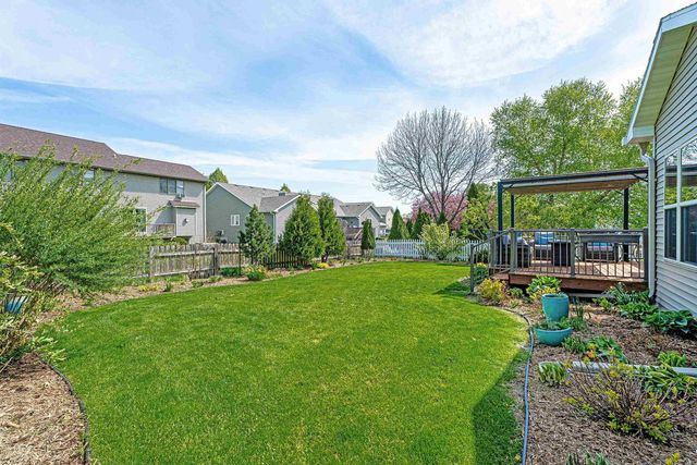 6614 CARLTON Drive, Madison, WI 53718