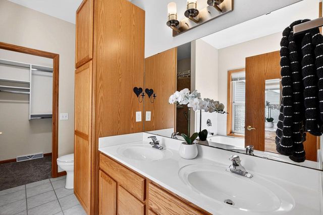 6614 CARLTON Drive, Madison, WI 53718
