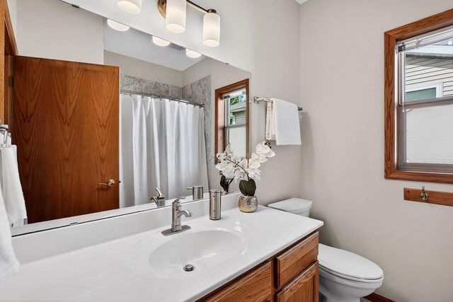 6614 CARLTON Drive, Madison, WI 53718