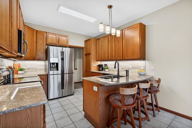 6614 CARLTON Drive, Madison, WI 53718