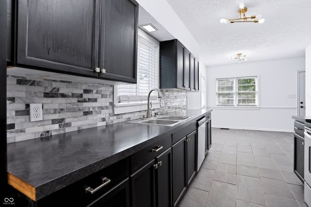 902 N Drexel Avenue, Indianapolis, IN 46201