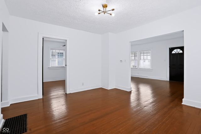 902 N Drexel Avenue, Indianapolis, IN 46201
