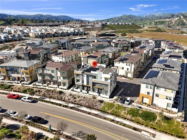 27582 Manzanita, Valencia, CA 91381