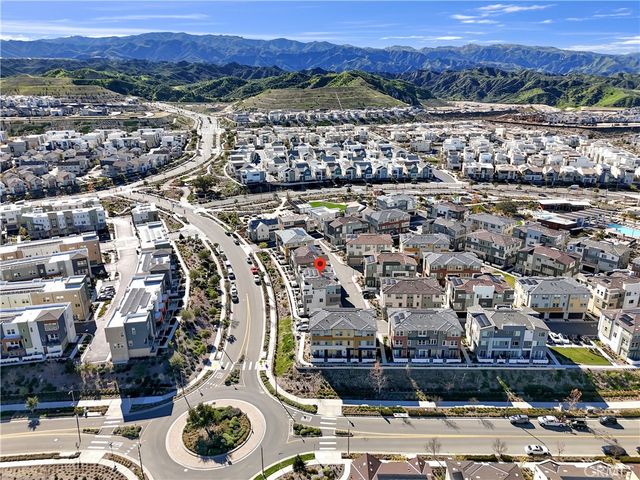 27582 Manzanita, Valencia, CA 91381