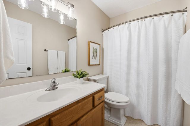 6808 Cambridge Road, Shakopee, MN 55379
