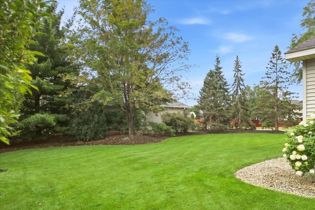 6808 Cambridge Road, Shakopee, MN 55379