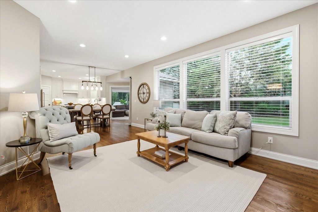 6808 Cambridge Road, Shakopee, MN 55379 — photo 4