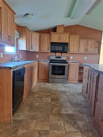 2042 N Elmdale Road N, Abilene, TX 79601