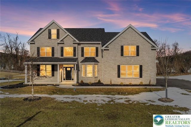 5031 Hunter Lane, Emmaus Boro, PA 18049