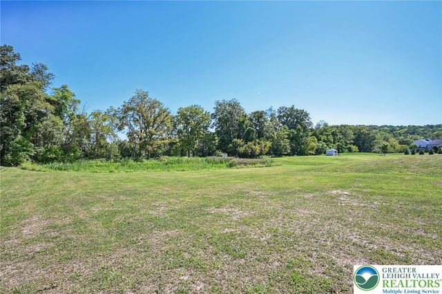 5031 Hunter Lane, Emmaus Boro, PA 18049