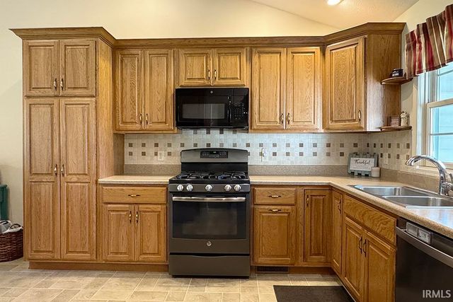 13510 Crestwicke Court, Middlebury, IN 46540