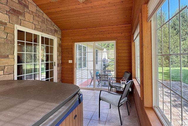 13510 Crestwicke Court, Middlebury, IN 46540