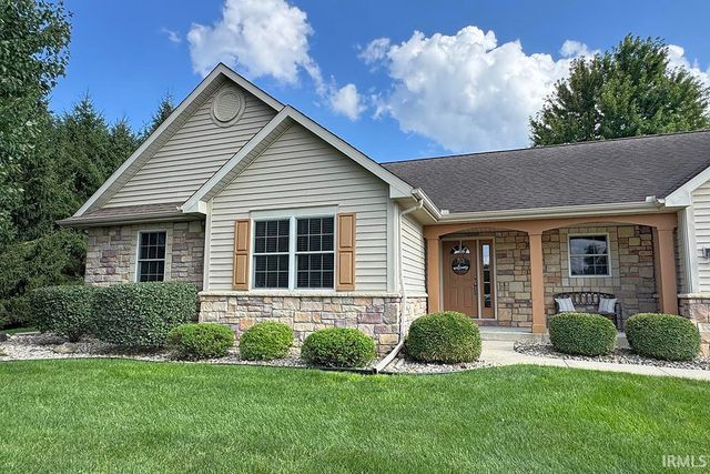 13510 Crestwicke Court, Middlebury, IN 46540