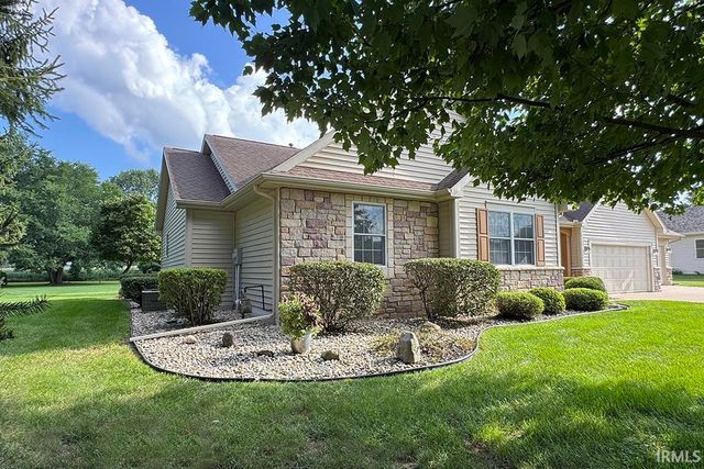13510 Crestwicke Court, Middlebury, IN 46540