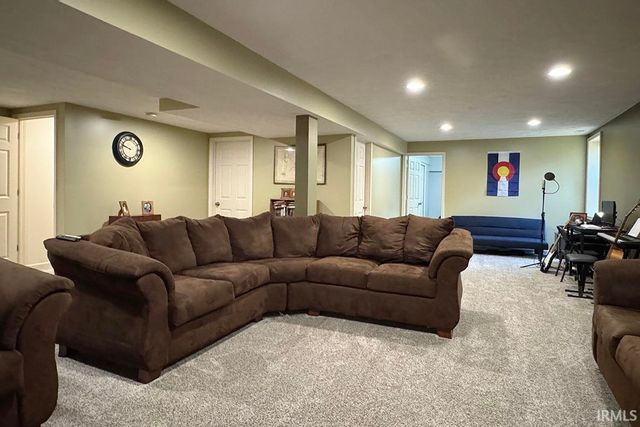 13510 Crestwicke Court, Middlebury, IN 46540