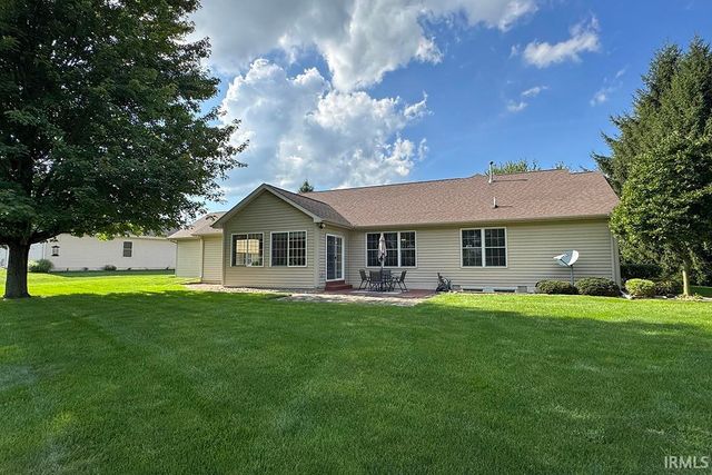 13510 Crestwicke Court, Middlebury, IN 46540