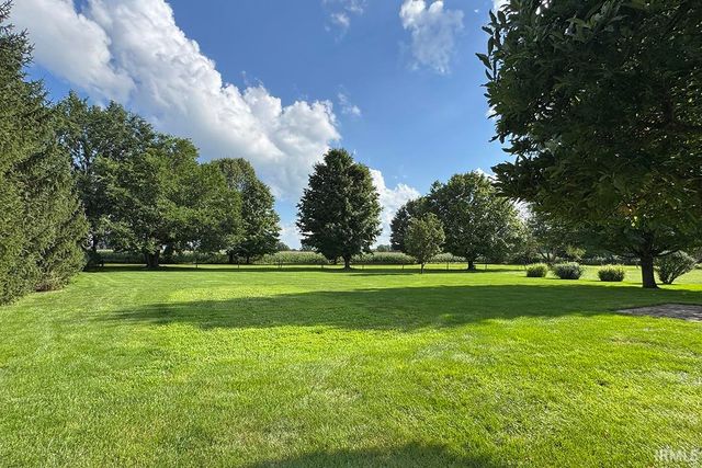 13510 Crestwicke Court, Middlebury, IN 46540