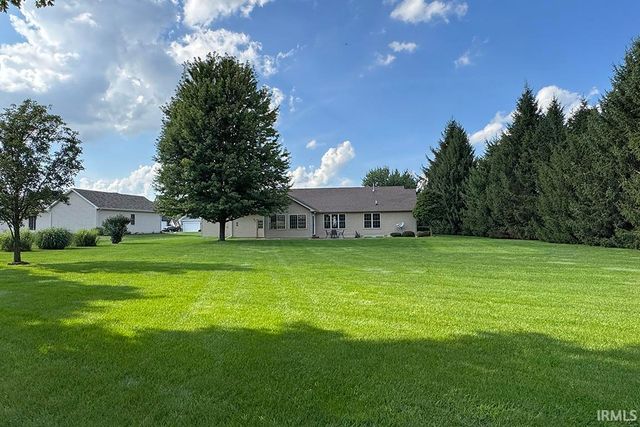 13510 Crestwicke Court, Middlebury, IN 46540
