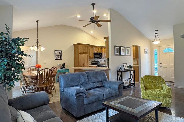 13510 Crestwicke Court, Middlebury, IN 46540