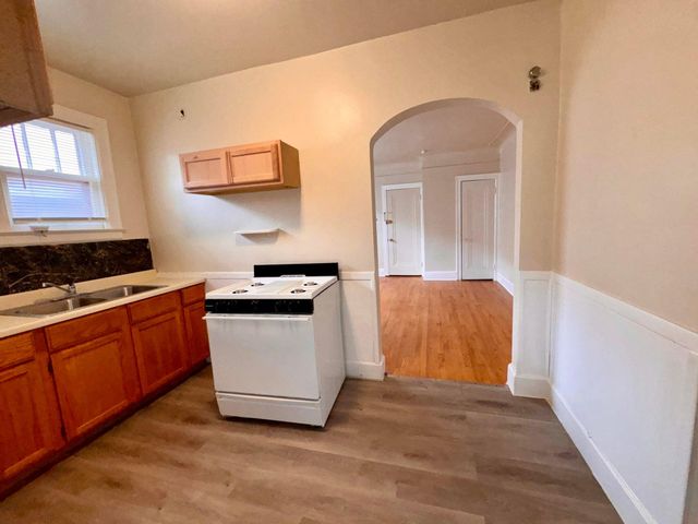 2681 Pasadena Street, Wayne City, MI 48238