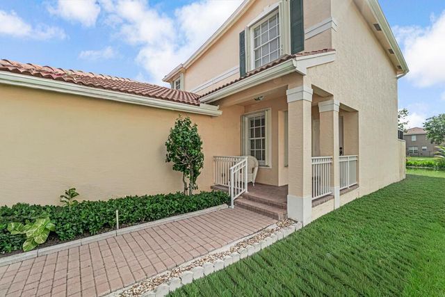 5402 Eastbay Drive, Greenacres, FL 33463