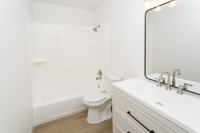 5556 S 3800 W, Roy, UT 84067