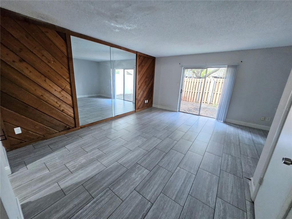 Image 4 of property listing at 4825 LIGHTHOUSE CIRCLE GE, Orlando, FL 32808