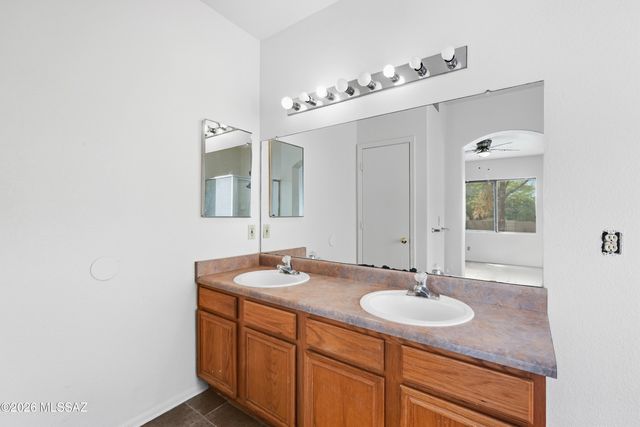 5497 S Wembly Road, Tucson, AZ 85746